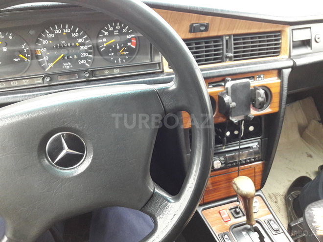 Mercedes 190 1992, 271,088 km - 2.0 l - Sumqayıt