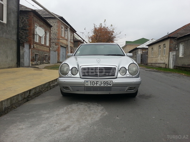 Mercedes E 220 1998, 480,000 km - 2.2 l - Zaqatala