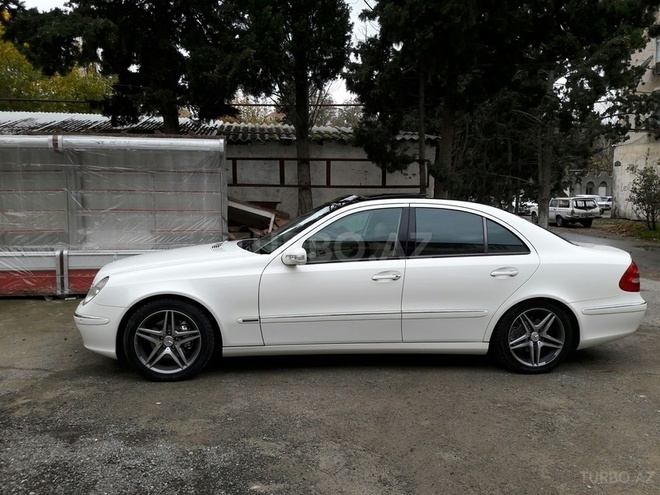 Mercedes E 320 2003, 252,000 km - 3.2 l - Bakı