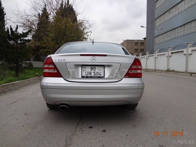 Mercedes C 230 2006, 250,000 km - 2.5 l - Bakı