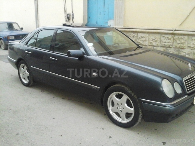 Mercedes E 220 1997, 245,000 km - 2.2 l - Bərdə
