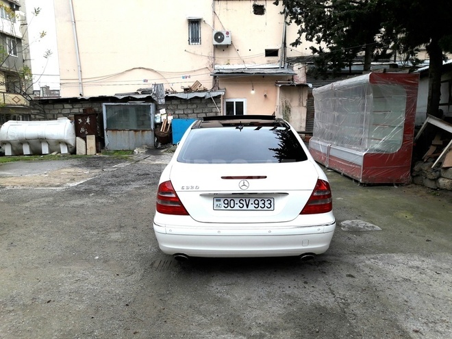 Mercedes E 320 2003, 252,000 km - 3.2 l - Bakı