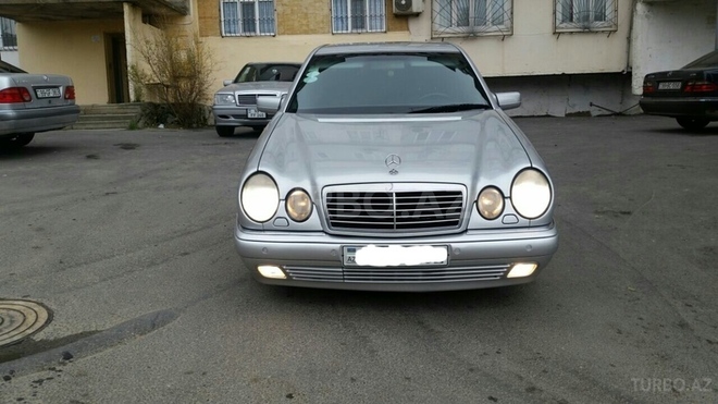 Mercedes E 240 1997, 213,000 km - 2.4 l - Bakı