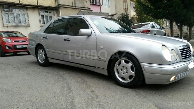 Mercedes E 240 1997, 213,000 km - 2.4 l - Bakı