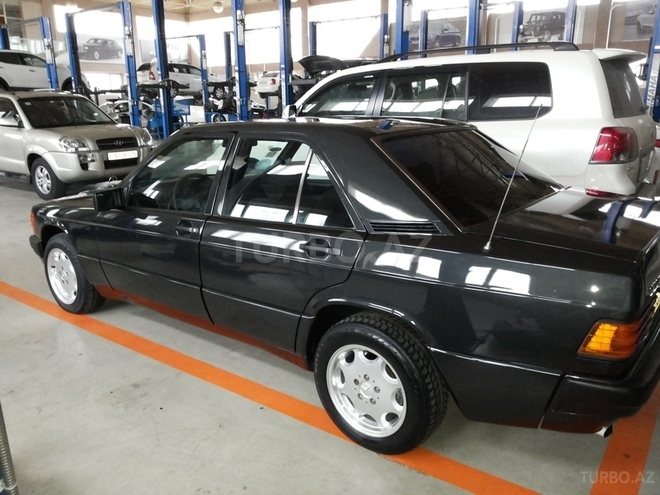 Mercedes 190 1990, 280,000 km - 2.0 l - Bakı