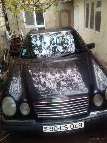 Mercedes E 230 1996, 290,600 km - 2.3 l - Bakı