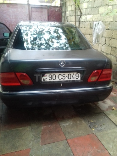 Mercedes E 230 1996, 290,600 km - 2.3 l - Bakı