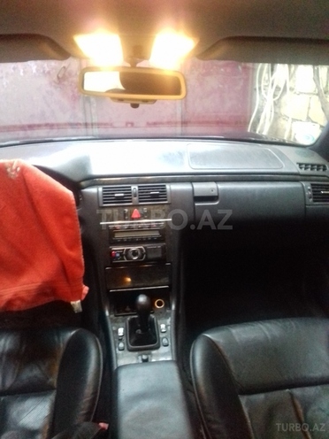Mercedes E 230 1996, 290,600 km - 2.3 l - Bakı