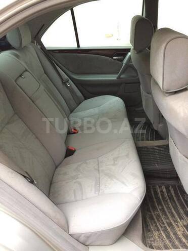Mercedes E 220 1998, 250,000 km - 2.2 л - Bakı