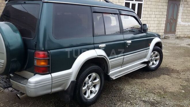 Mitsubishi Pajero 1992, 250,000 km - 2.5 l - Astara