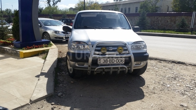Chevrolet Niva 2005, 128,000 km - 1.7 l - Qusar