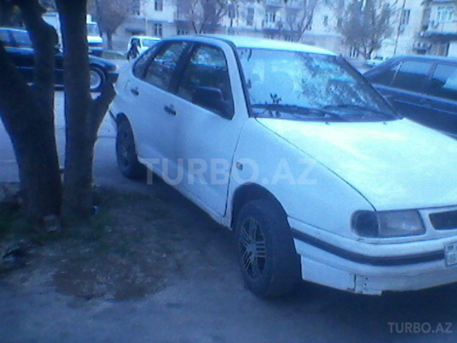 Volkswagen Polo 1995, 458,148 km - 1.4 l - Bakı