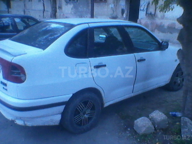 Volkswagen Polo 1995, 458,148 km - 1.4 l - Bakı