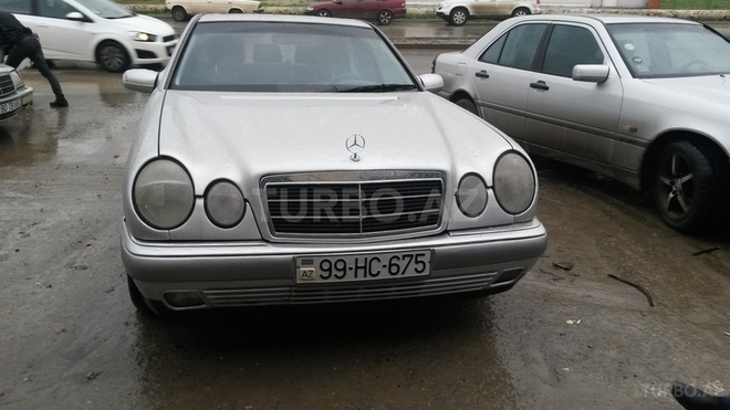 Mercedes E 220 1998, 275,000 km - 2.2 l - Sumqayıt