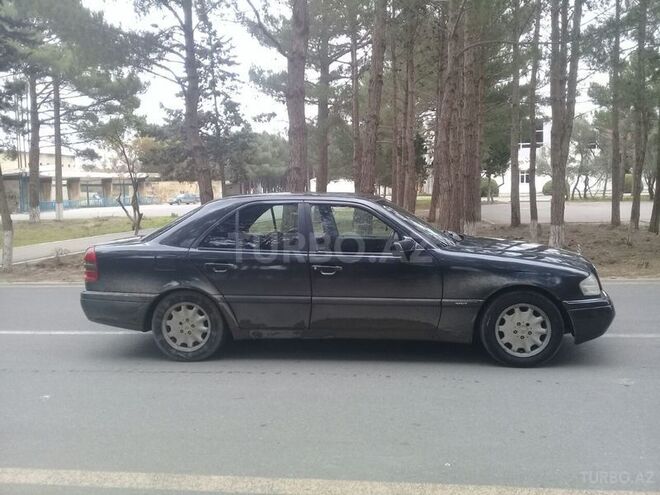 Mercedes E 280 1993, 234,000 km - 2.8 l - Sumqayıt