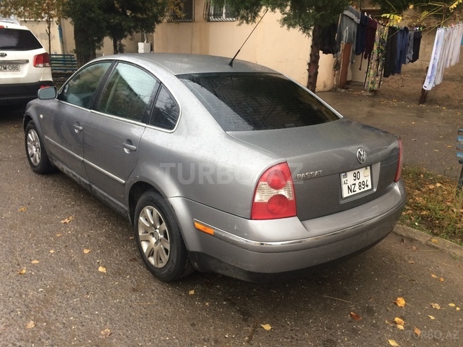 Volkswagen Passat 2003, 190,000 km - 1.8 л - Sumqayıt