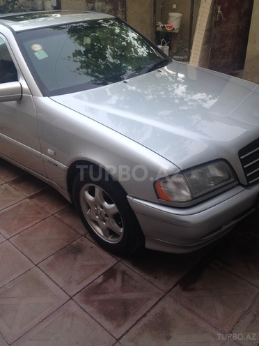 Mercedes C 240 2000, 248,300 km - 2.6 l - Bakı