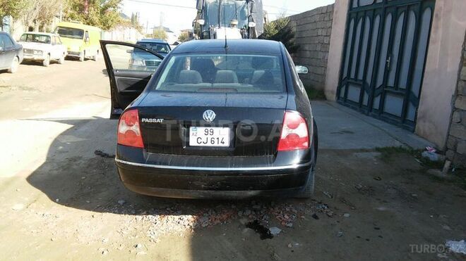 Volkswagen Passat 2003, 100,000 km - 1.8 л - Bakı