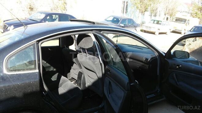 Volkswagen Passat 2003, 100,000 km - 1.8 л - Bakı