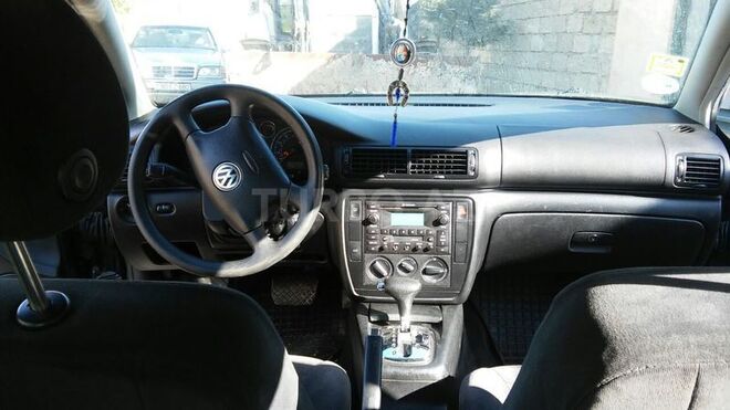 Volkswagen Passat 2003, 100,000 km - 1.8 л - Bakı