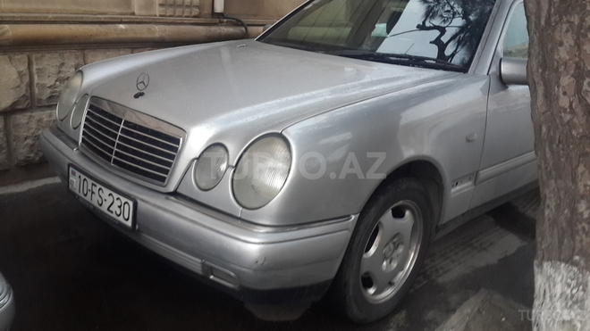 Mercedes E 230 1995, 442,000 km - 2.3 l - Bakı