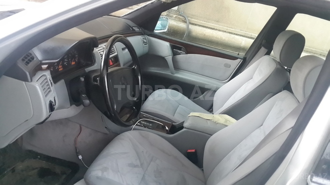Mercedes E 230 1995, 442,000 km - 2.3 l - Bakı