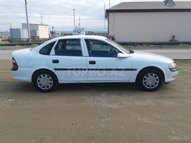 Opel Vectra 1999, 283,000 km - 1.8 l - Bakı