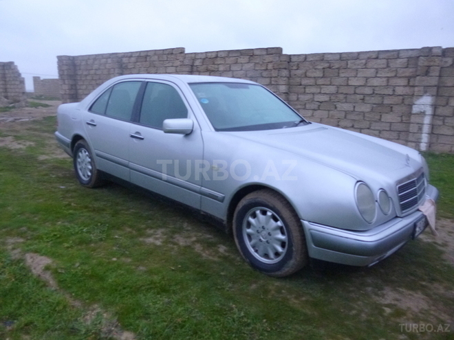 Mercedes E 230 1995, 320,000 km - 2.3 l - Bakı