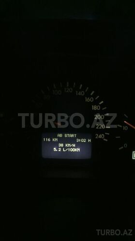 Mercedes E 220 1999, 316,000 km - 2.2 л - Bakı