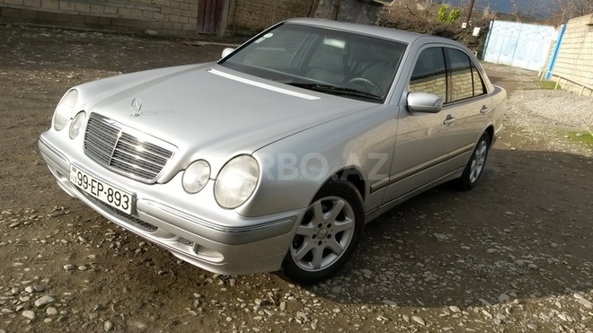 Mercedes E 220 1999, 244,884 km - 2.2 л - Göyçay