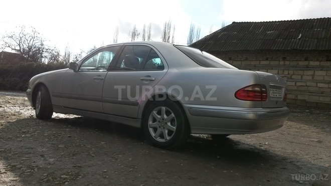 Mercedes E 220 1999, 244,884 km - 2.2 л - Göyçay
