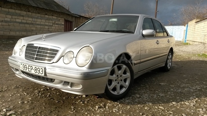 Mercedes E 220 1999, 244,884 km - 2.2 л - Göyçay