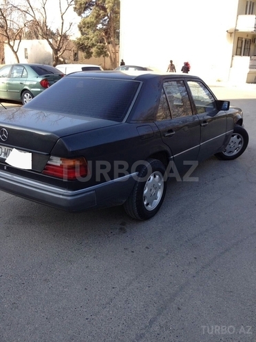 Mercedes E 230 1992, 210,000 km - 2.3 l - Bakı