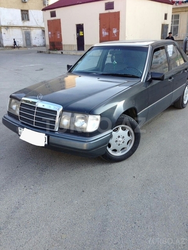 Mercedes E 230 1992, 210,000 km - 2.3 l - Bakı