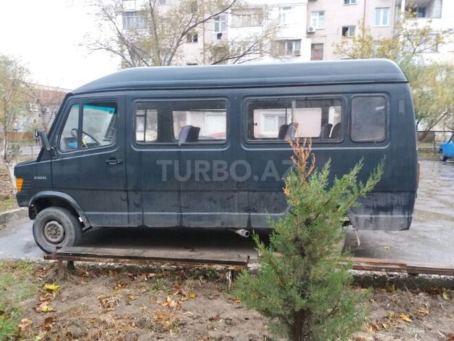 Mercedes 208 D 1992, 565,000 km - 2.3 l - Sumqayıt