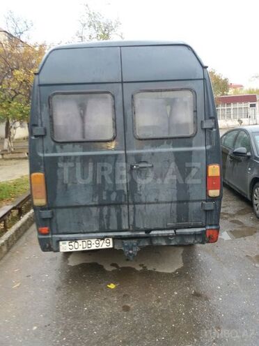 Mercedes 208 D 1992, 565,000 km - 2.3 l - Sumqayıt
