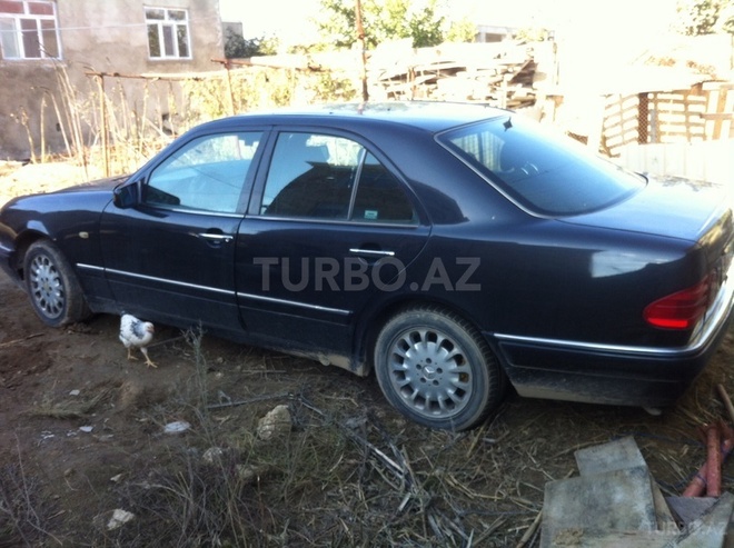 Mercedes E 280 1997, 225,000 km - 0.3 l - Bakı