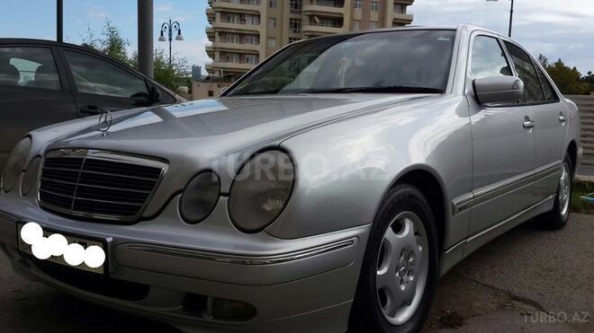 Mercedes E 220 2001, 252,022 km - 2.2 l - Bakı