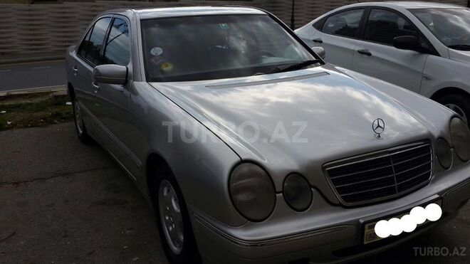 Mercedes E 220 2001, 252,022 km - 2.2 l - Bakı