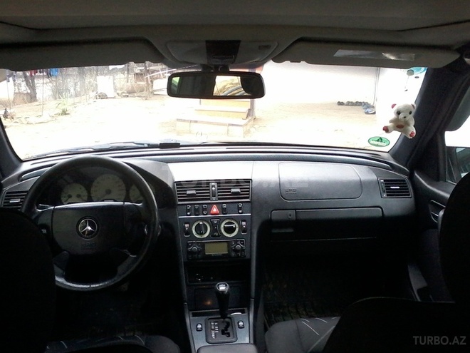 Mercedes C 200 1999, 276,000 km - 2.0 л - Lerik