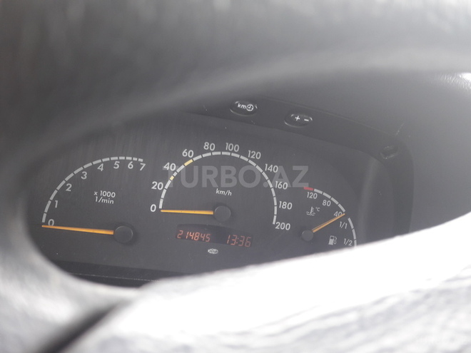 Mercedes Vito 2001, 214,845 km - 2.2 l - Bakı