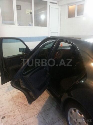 Mercedes E 270 2000, 370,000 km - 2.7 l - Bakı