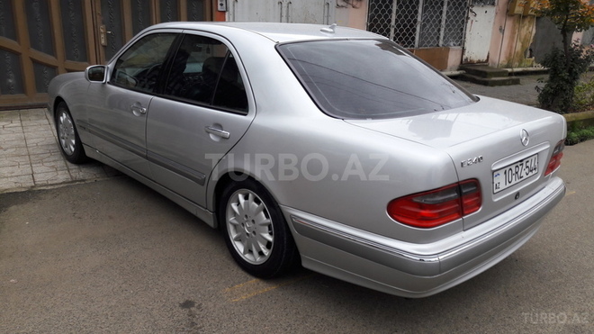 Mercedes E 240 2000, 307,000 km - 2.4 л - Lənkəran