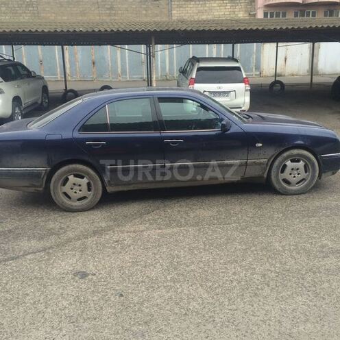 Mercedes E 300 1998, 300,000 km - 3.0 l - Bakı