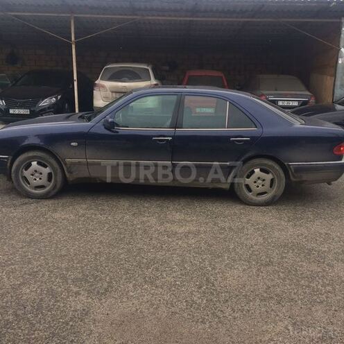 Mercedes E 300 1998, 300,000 km - 3.0 l - Bakı
