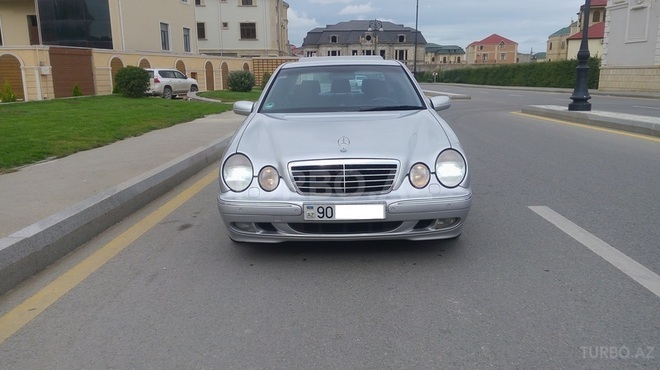 Mercedes E 240 2000, 180,000 km - 2.4 л - Bakı