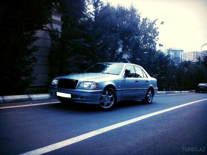 Mercedes C 220 2000, 385,000 km - 2.2 l - Bakı