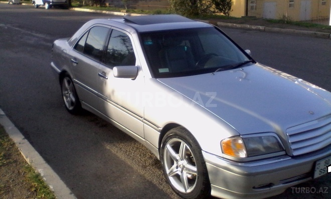 Mercedes C 230 2000, 129,000 km - 2.3 l - Bakı