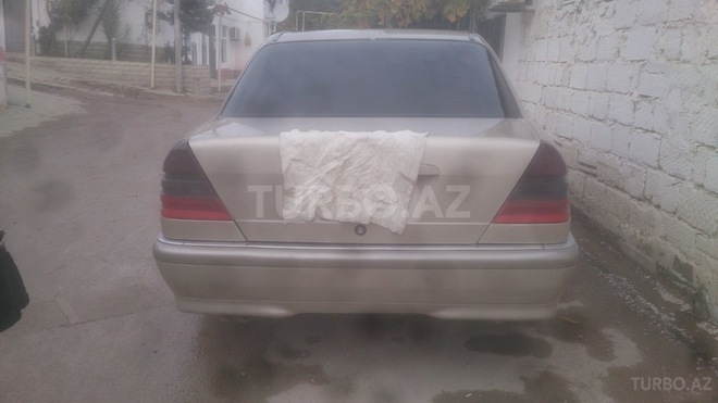 Mercedes C 230 1997, 255,500 km - 2.3 l - Bakı