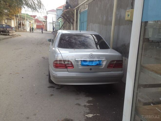 Mercedes C 280 2001, 390,000 km - 2.8 l - Bakı